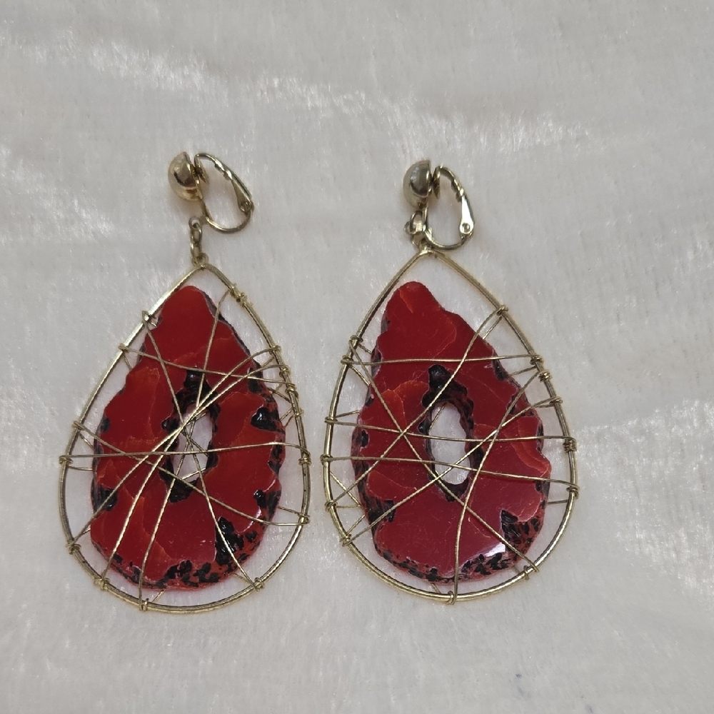 Gold-Tone Wireframe Red Teardrop Clip-On Earrings